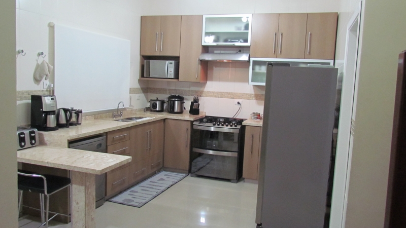 Casa à venda Aldeia da Serra com 279m² e 3 quartos por R$ 1.080.000 - 1805359130-Cozinha (1).JPG